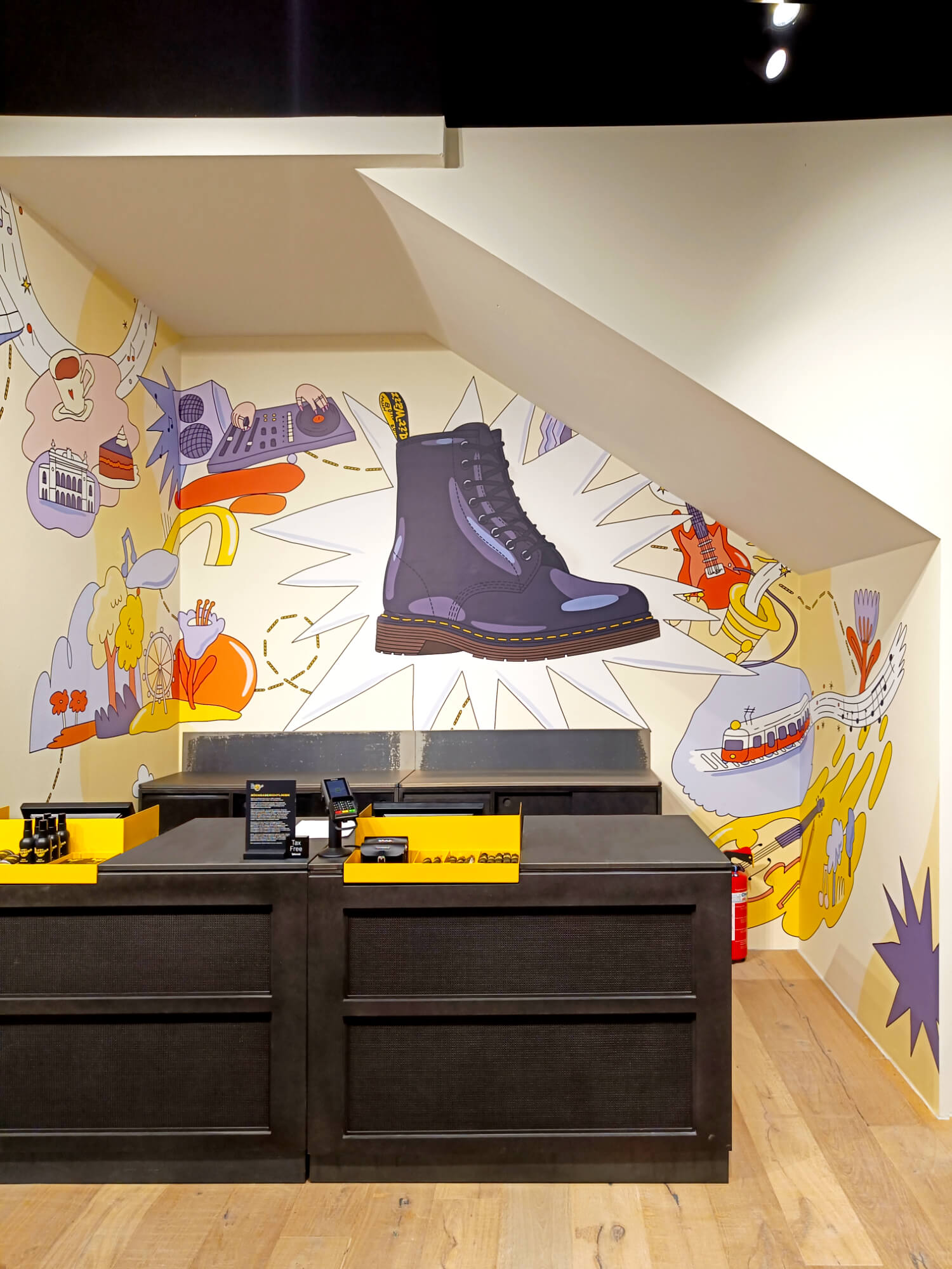 Dr.Martens_Store_Artwork_Mural_Wallart_Petra_Hollaender_05
